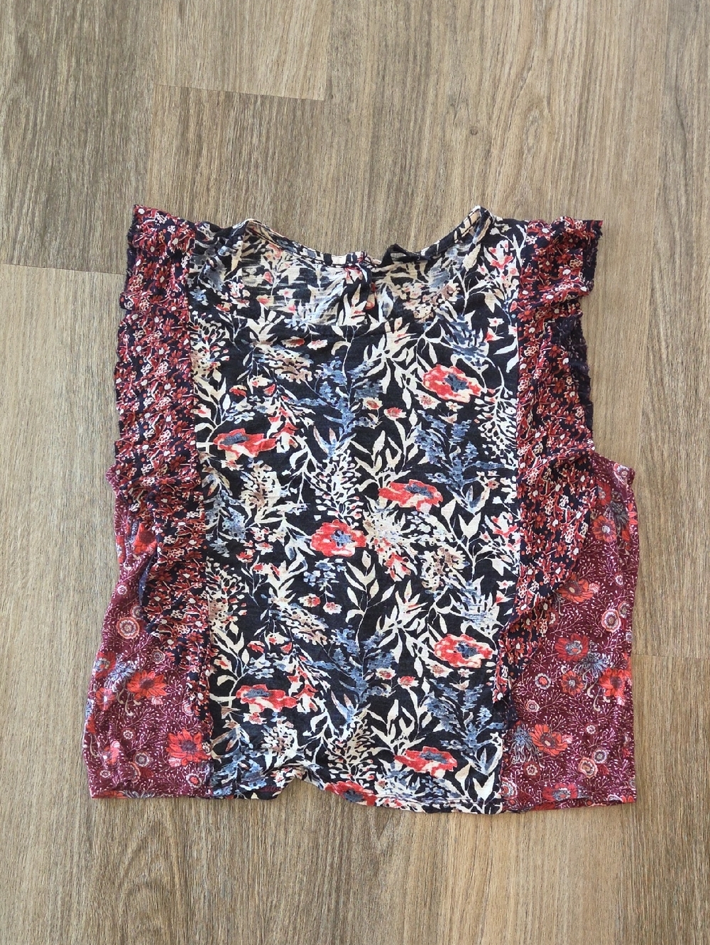 Lucky Brand Mixed Floral Paisley Ruffle Tank - Black, Red, Cream Size Medium